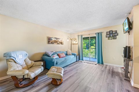 Condo in Merrit Island, Florida, 2 bedrooms № 2236116 - photo 5