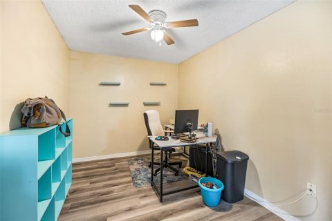 Condo in Merrit Island, Florida, 2 bedrooms № 2236116 - photo 10