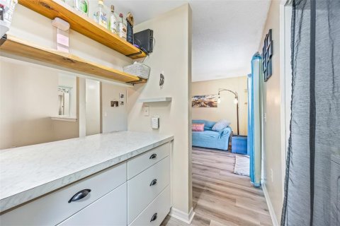 Condo in Merrit Island, Florida, 2 bedrooms № 2236116 - photo 9