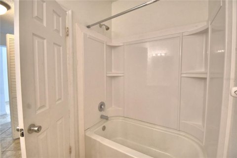 Condominio en venta en Winter Haven, Florida, 2 dormitorios, 101.26 m2 № 1720020 - foto 24