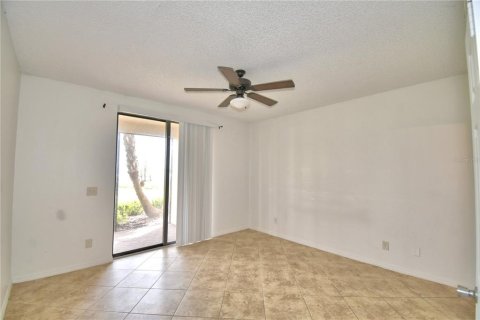 Condominio en venta en Winter Haven, Florida, 2 dormitorios, 101.26 m2 № 1720020 - foto 21