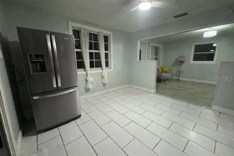 Casa en alquiler en Tampa, Florida, 2 dormitorios, 66.89 m2 № 1885712 - foto 12