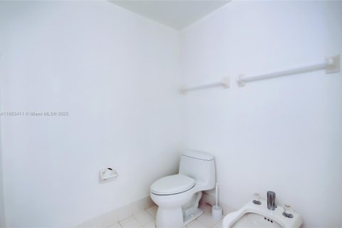 Copropriété à louer à Doral, Floride: 3 chambres, 123.56 m2 № 1875003 - photo 29