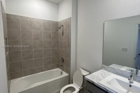 Купить таунхаус в Флорида-Сити, Флорида 3 спальни, 136.19м2, № 2067468 - фото 10