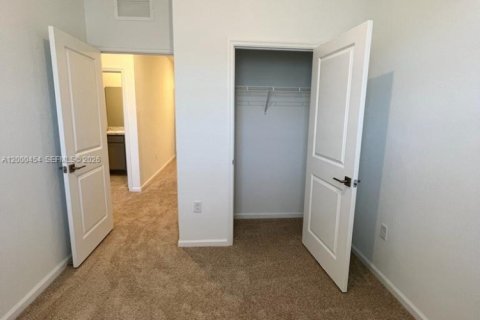 Купить таунхаус в Флорида-Сити, Флорида 3 спальни, 136.19м2, № 2067468 - фото 15