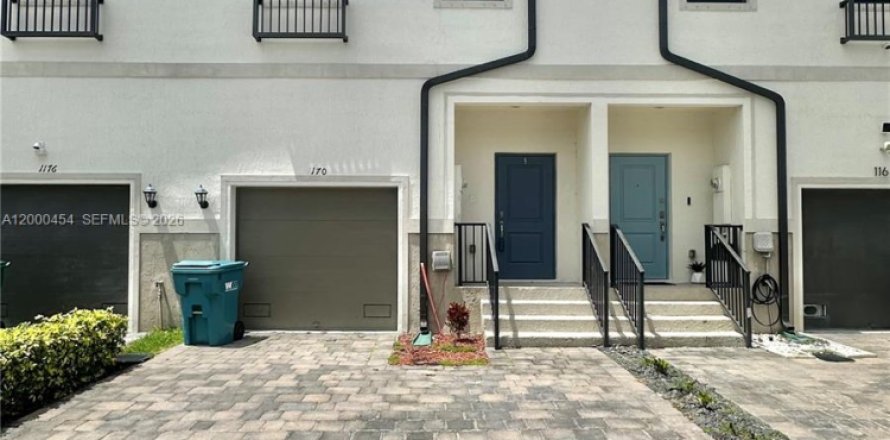 Таунхаус в Флорида-Сити, Флорида 3 спальни, 136.19м2 № 2067468