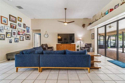 Villa ou maison à vendre à Clearwater, Floride: 4 chambres, 259.2 m2 № 2219685 - photo 5