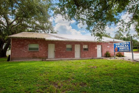 Propiedad comercial en venta en Arcadia, Florida, 252.88 m2 № 1917517 - foto 1