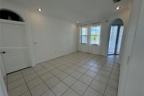 Villa ou maison à vendre à Miramar, Floride: 4 chambres, 188.78 m2 № 2005087 - photo 10