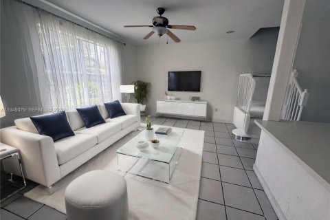 Villa ou maison à vendre à Miramar, Floride: 4 chambres, 188.78 m2 № 2005087 - photo 4