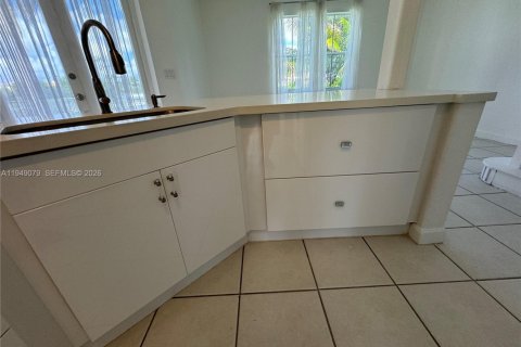 Villa ou maison à vendre à Miramar, Floride: 4 chambres, 188.78 m2 № 2005087 - photo 17