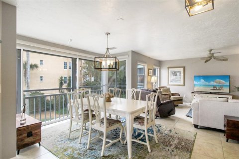 Condominio en alquiler en Sarasota, Florida, 3 dormitorios, 170.48 m2 № 995147 - foto 18
