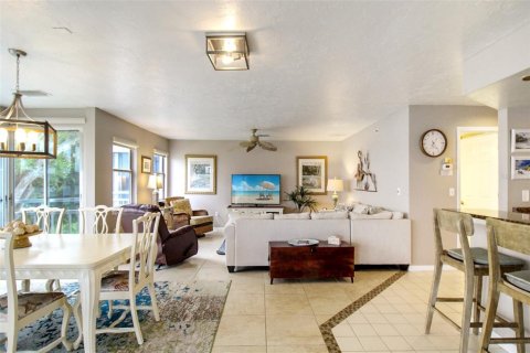 Condominio en alquiler en Sarasota, Florida, 3 dormitorios, 170.48 m2 № 995147 - foto 19