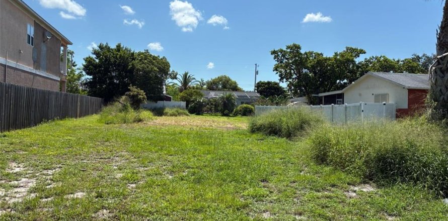 Land in Hudson, Florida № 2228716