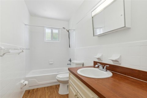 Appartement à louer à Miami, Floride: 2 chambres, 302.21 m2 № 1968758 - photo 6