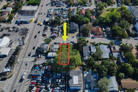 Immobilier commercial à vendre à Miami, Floride № 2004735 - photo 9