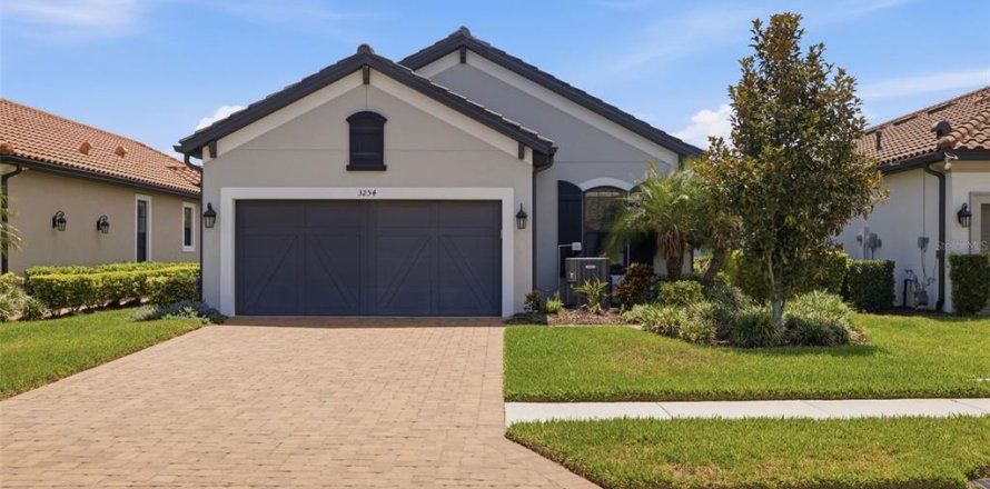 Villa ou maison à Odessa, Floride 3 chambres, 179.39 m2 № 2138277