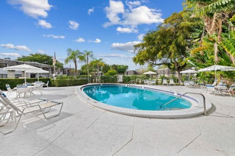 Condominio en venta en Oakland Park, Florida, 1 dormitorio, 70.61 m2 № 2088269 - foto 24