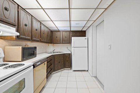 Condominio en venta en Oakland Park, Florida, 1 dormitorio, 70.61 m2 № 2088269 - foto 5