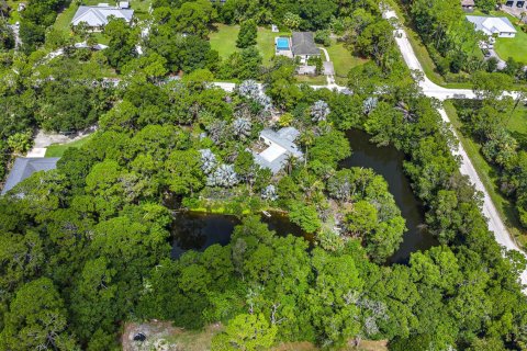 House in Jupiter, Florida 5 bedrooms, 191.56 sq.m. № 2260388 - photo 6