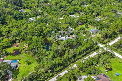 House in Jupiter, Florida 5 bedrooms, 191.56 sq.m. № 2260388 - photo 5
