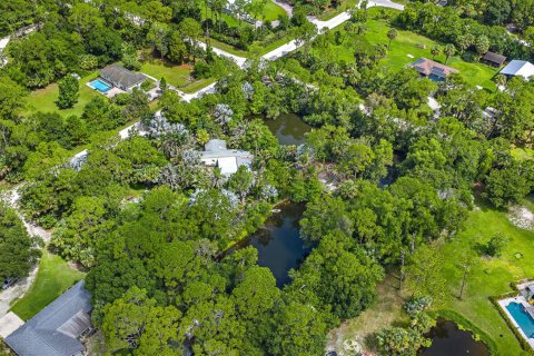 House in Jupiter, Florida 5 bedrooms, 191.56 sq.m. № 2260388 - photo 7