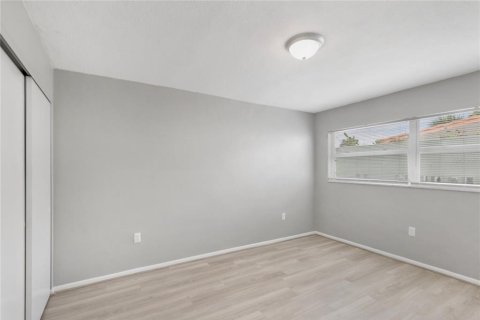 House in Largo, Florida 2 bedrooms, 126.9 sq.m. № 1832090 - photo 17