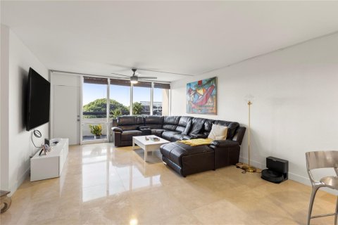 Condo in Boca Raton, Florida, 1 bedroom № 2169821 - photo 9