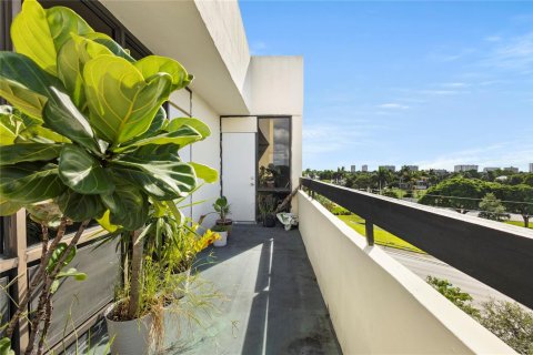 Condo in Boca Raton, Florida, 1 bedroom № 2169821 - photo 12