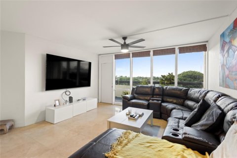 Condo in Boca Raton, Florida, 1 bedroom № 2169821 - photo 10