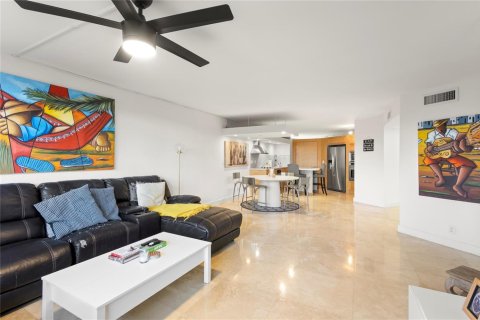 Condo in Boca Raton, Florida, 1 bedroom № 2169821 - photo 8