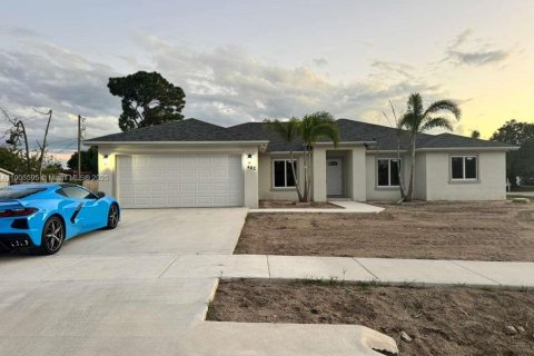 Villa ou maison à vendre à Port St. Lucie, Floride: 4 chambres, 222.97 m2 № 1966227 - photo 5