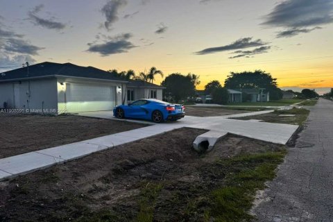 Villa ou maison à vendre à Port St. Lucie, Floride: 4 chambres, 222.97 m2 № 1966227 - photo 15