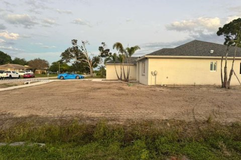 Villa ou maison à vendre à Port St. Lucie, Floride: 4 chambres, 222.97 m2 № 1966227 - photo 12