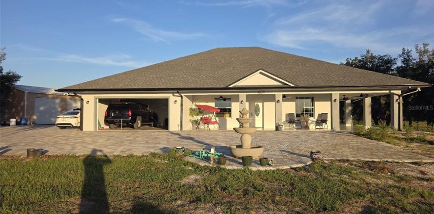Casa en Avon Park, Florida 3 dormitorios, 278.71 m2 № 2115929