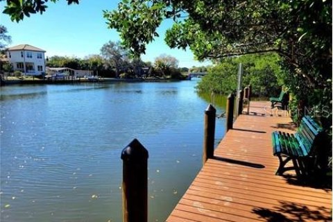 Condominio en alquiler en Sarasota, Florida, 2 dormitorios, 113.71 m2 № 1640283 - foto 1