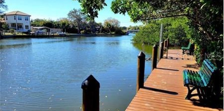 Condominio en Sarasota, Florida, 2 dormitorios № 1640283