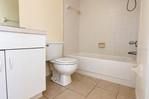 Appartement à louer à Bradenton, Floride: 3 chambres, 195.84 m2 № 2386321 - photo 13