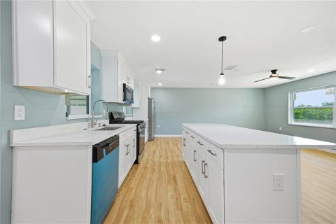 Villa ou maison à vendre à Saint Petersburg, Floride: 3 chambres, 127.55 m2 № 2227702 - photo 8