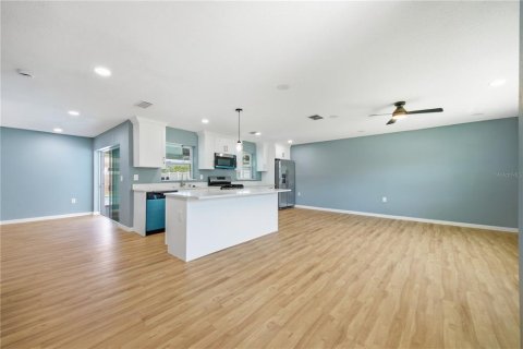 Villa ou maison à vendre à Saint Petersburg, Floride: 3 chambres, 127.55 m2 № 2227702 - photo 7