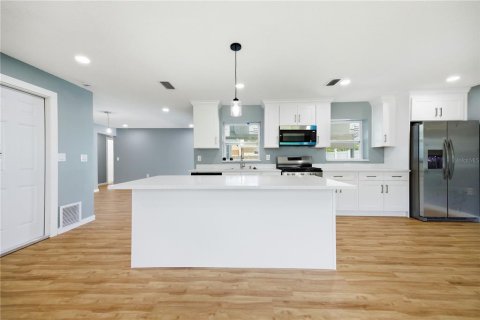 Villa ou maison à vendre à Saint Petersburg, Floride: 3 chambres, 127.55 m2 № 2227702 - photo 3