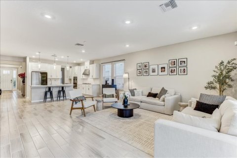 Casa en alquiler en Wesley Chapel, Florida, 4 dormitorios, 224.82 m2 № 1869847 - foto 12