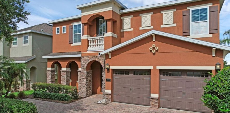 House in Kissimmee, Florida 6 bedrooms, 272.76 sq.m. № 1751013