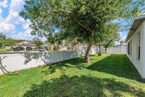 Villa ou maison à vendre à Land O' Lakes, Floride: 4 chambres, 202.62 m2 № 2217244 - photo 30