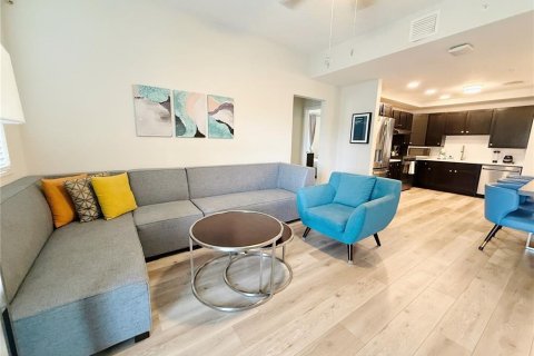 Condo in Orlando, Florida, 3 bedrooms № 2370897 - photo 2