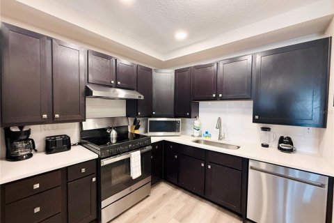 Condo in Orlando, Florida, 3 bedrooms № 2370897 - photo 5