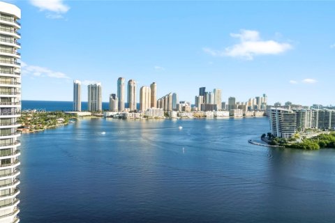 Copropriété à vendre à Aventura, Floride: 3 chambres, 159.23 m2 № 2007374 - photo 20