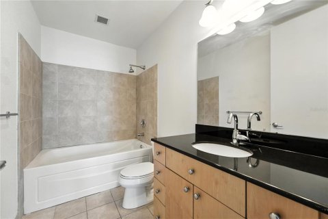 Condo in Orlando, Florida, 1 bedroom  № 1822974 - photo 24