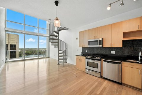 Condo in Orlando, Florida, 1 bedroom  № 1822974 - photo 14
