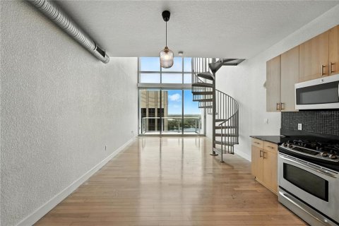 Condo in Orlando, Florida, 1 bedroom  № 1822974 - photo 13